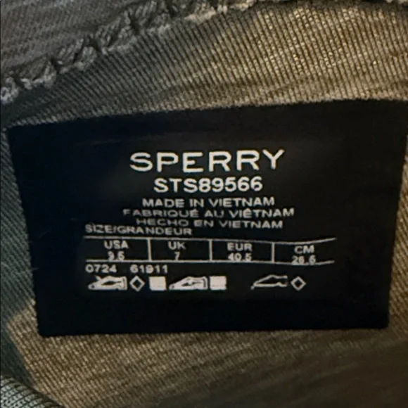 Sperry Torrent Chelsea style slip on rain boot 🤍 - Picture 3 of 7
